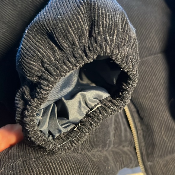 Size medium Levi’s corduroy navy jacket - Picture 5 of 6